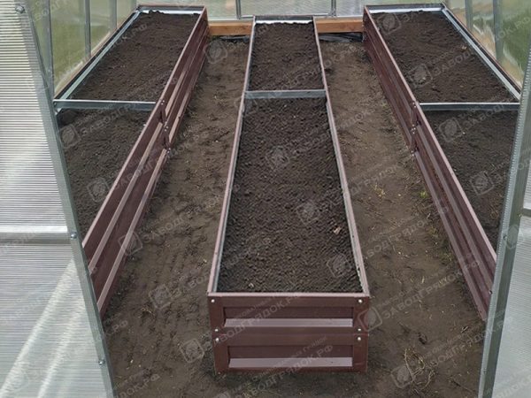 3-gryadki-korichnevie-40-1.jpg Грядки в теплицу «Усиленные» с полимерным покрытием (высота 30 см) — изображение 1